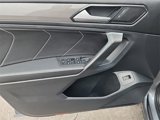 Used 2022 Volkswagen Tiguan SE w/ Panoramic Sunroof Package image 6