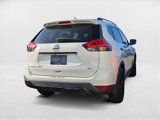 Used 2017 Nissan Rogue SV image 4