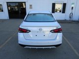 Used 2024 Nissan Versa SR image 5