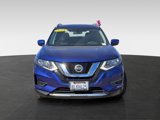 Used 2018 Nissan Rogue SV image 2