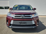 Used 2017 Toyota Highlander XLE image 2