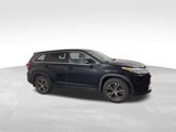 Used 2019 Toyota Highlander LE image 5