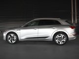 Used 2022 Audi e-tron Premium image 2