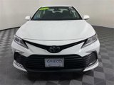 Used 2022 Toyota Camry LE image 3