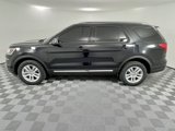 Used 2018 Ford Explorer XLT image 2