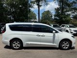 Used 2017 Chrysler Pacifica Touring-L Plus image 5