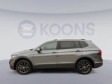 Used 2022 Volkswagen Tiguan SE image 2