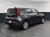 Certified 2022 Kia Soul LX image 5