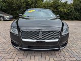 Used 2019 Lincoln Continental Select image 2