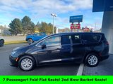 Used 2022 Chrysler Voyager LX image 4