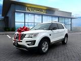 Used 2017 Ford Explorer XLT w/ Equipment Group 202A image 3