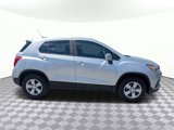 Used 2018 Chevrolet Trax LS image 2