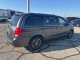 Used 2017 Dodge Grand Caravan SXT w/ Driver Convenience Group image 4
