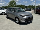 Used 2023 Kia Soul LX w/ LX Technology Package image 2