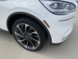 Used 2020 Lincoln Aviator Reserve w/ Equipment Group 202A image 2