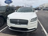 Used 2022 Lincoln Nautilus Reserve image 3