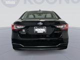 Used 2020 Subaru Legacy Premium image 5