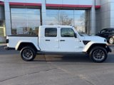Used 2020 Jeep Gladiator Overland image 2