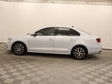 Used 2017 Volkswagen Jetta SE image 2