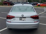 Used 2018 Volkswagen Passat 2.0T SE image 5