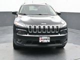 Used 2018 Jeep Cherokee Latitude w/ Cold Weather Group image 4
