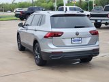 Used 2024 Volkswagen Tiguan SE image 5