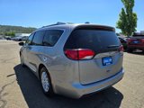 Used 2020 Chrysler Pacifica Touring-L image 3