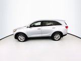 Used 2016 Kia Sorento LX w/ LX Convenience Package image 4