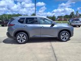 Used 2022 Nissan Rogue SV image 2