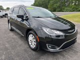Used 2019 Chrysler Pacifica Touring-L image 2