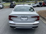 Certified 2022 Volvo S60 B5 R-Design image 5