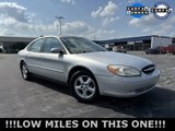 Used 2001 Ford Taurus SE image 2