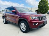 Used 2020 Jeep Grand Cherokee Laredo image 2