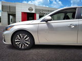 Used 2023 Nissan Altima 2.5 SV image 2