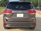 Used 2018 Toyota Highlander XLE image 4