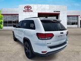 Used 2020 Jeep Grand Cherokee Laredo image 3