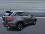 Used 2017 Toyota Highlander Limited Platinum image 3