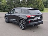 Used 2022 Ford Escape SE w/ SE Sport Appearance Package image 5