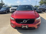 Used 2021 Volvo XC40 T5 R-Design w/ Advanced Package image 2