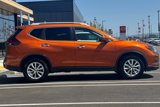 Used 2019 Nissan Rogue SV image 3