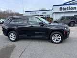 Certified 2023 Jeep Grand Cherokee Limited image 2