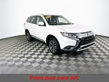 Used 2020 Mitsubishi Outlander SE image 3