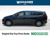 Used 2023 Chrysler Voyager LX image 2