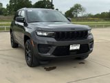 New 2025 Jeep Grand Cherokee Altitude image 5