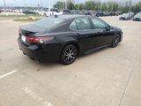 Used 2022 Toyota Camry SE image 5