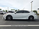 Used 2022 Toyota Camry SE image 4