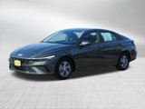 Certified 2025 Hyundai Elantra SE image 3