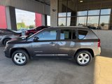 Used 2017 Jeep Compass Latitude image 2