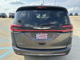 Used 2022 Chrysler Pacifica Touring-L image 4