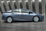 Used 2018 Toyota Prius image 3